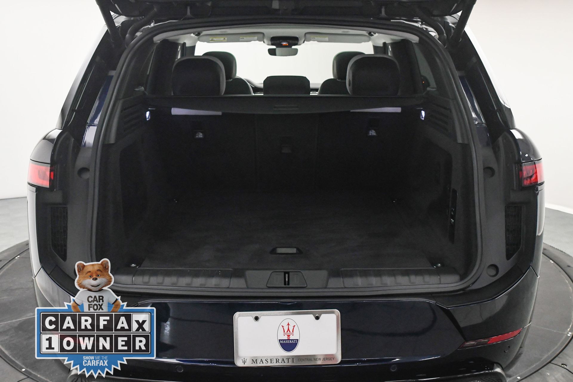 2023 Land Rover Range Rover Sport SE photo 4