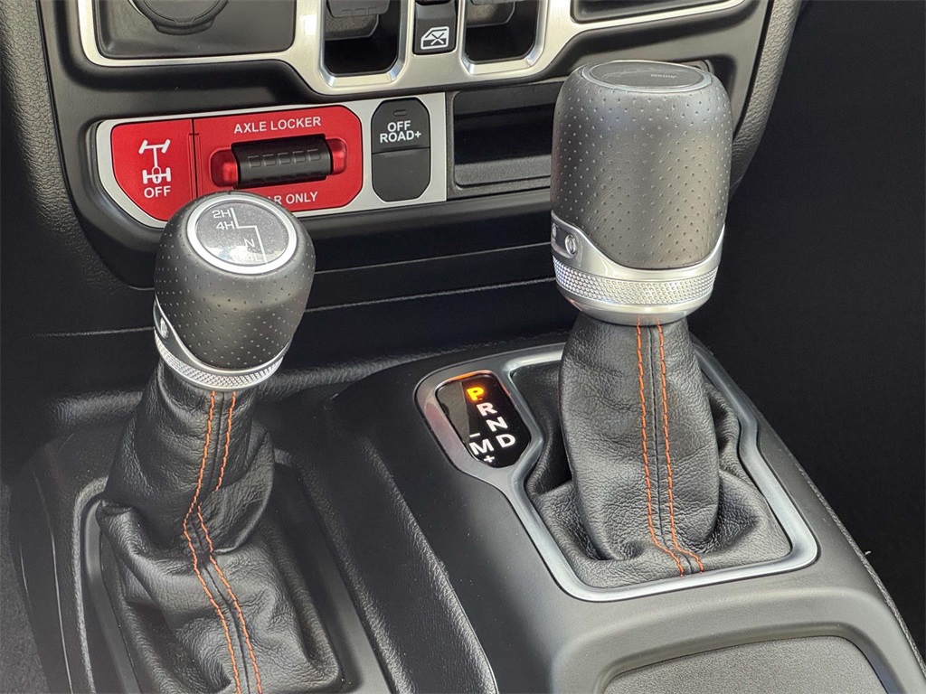 2023 Jeep Gladiator Mojave photo 21