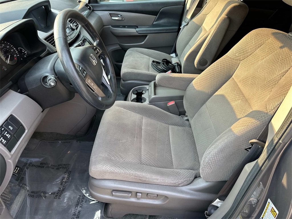 2016 Honda Odyssey SE photo 15
