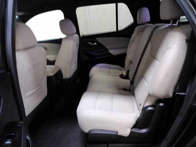 2023 Chevrolet Traverse LS photo 12