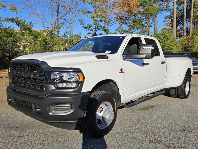 2024 Ram 3500 Tradesman photo 3