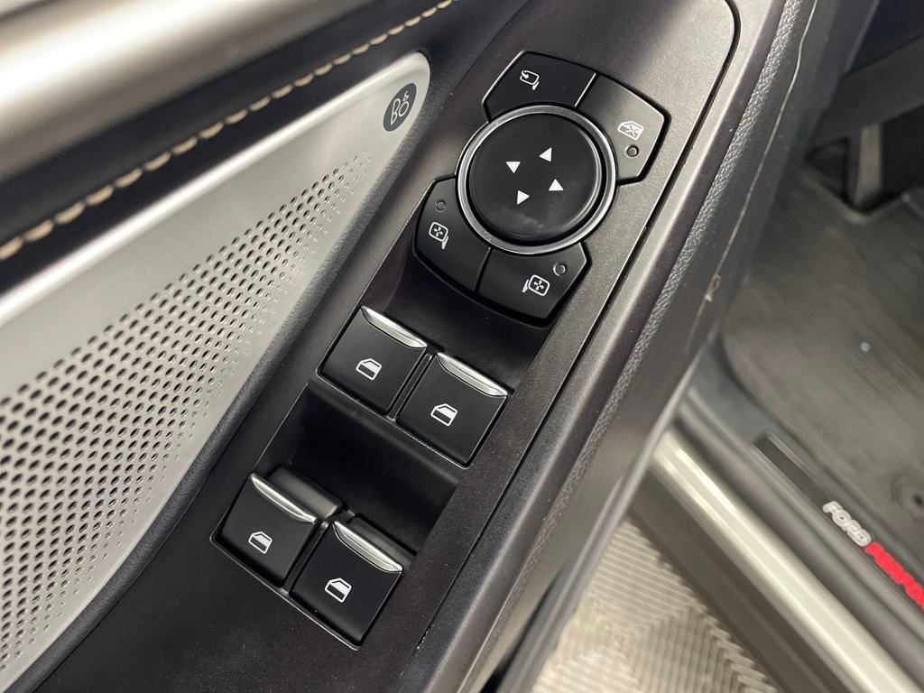 2020 Ford Explorer ST photo 12