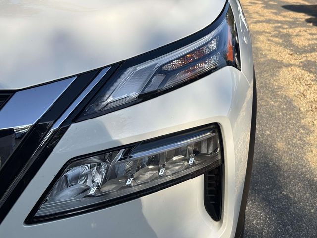 2023 Nissan Rogue SV photo 8