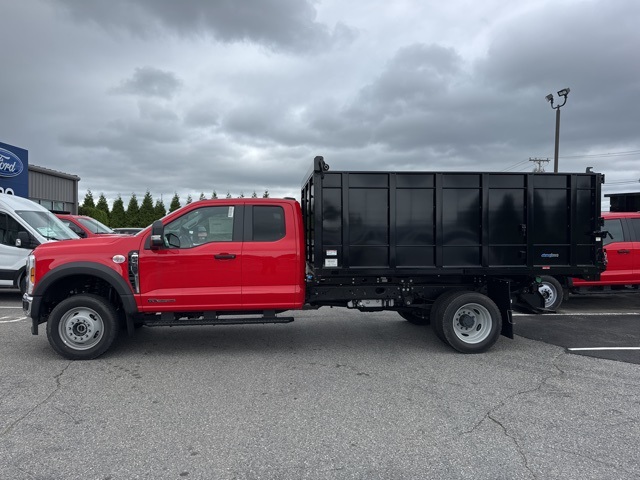 2024 Ford F-450 Super Duty Chassis Cab XL's photo