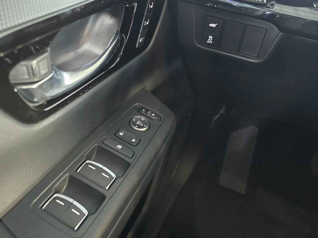 2025 Honda CR-V Hybrid Sport Touring photo 26