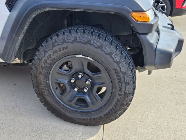 2019 Jeep Wrangler Unlimited Sport photo 3