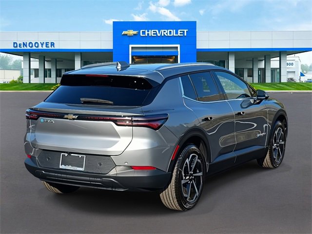 2026 Chevrolet Equinox LT photo 4