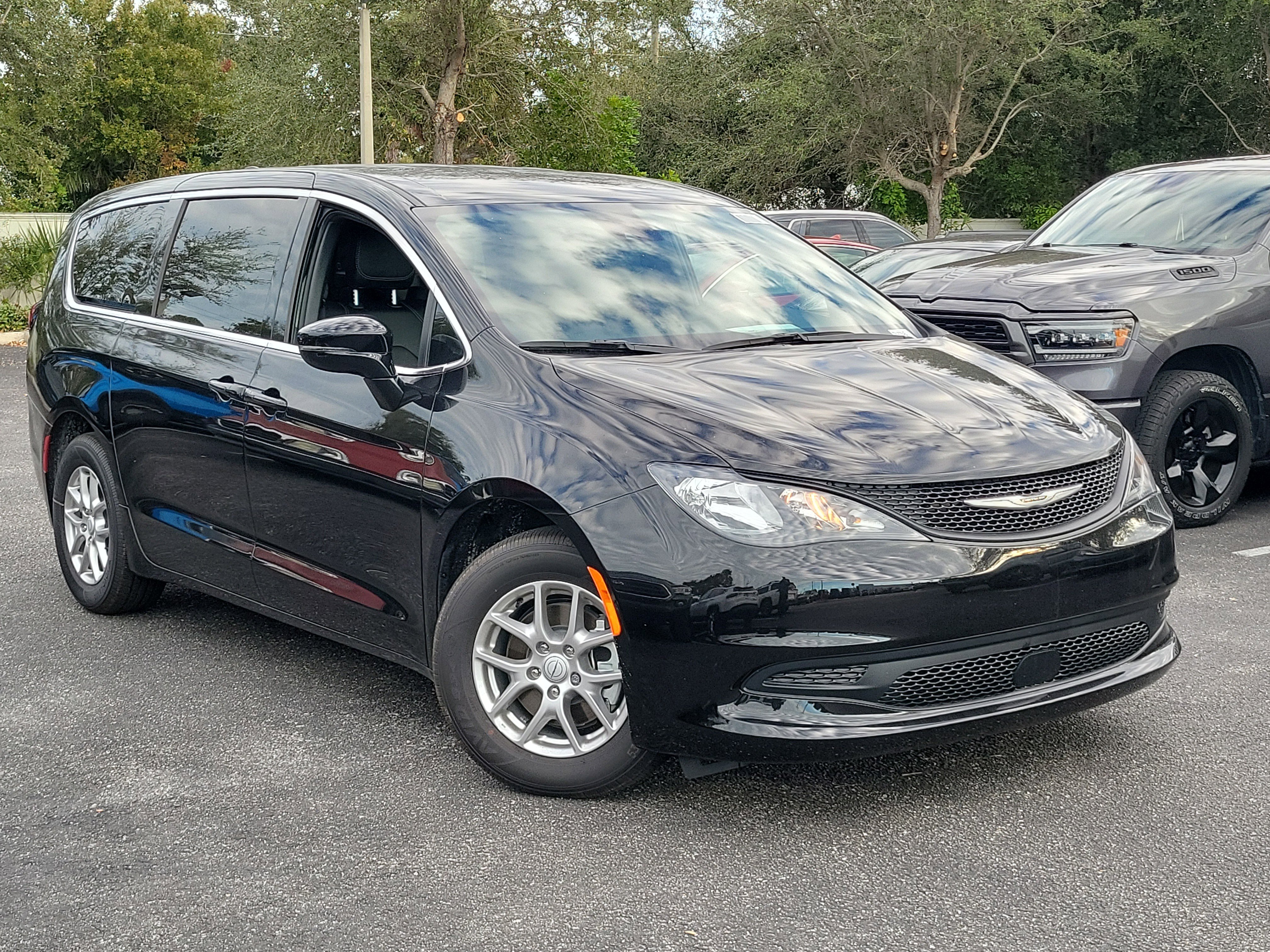 2026 Chrysler Voyager