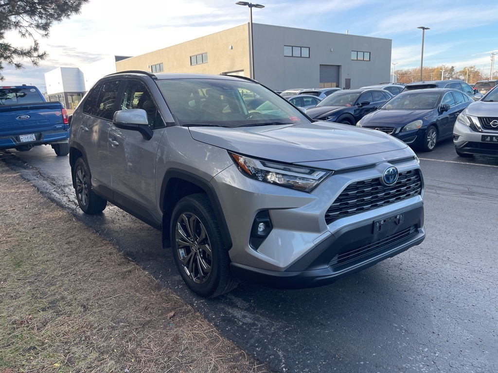 2023 Toyota RAV4 Hybrid XLE Premium photo 2
