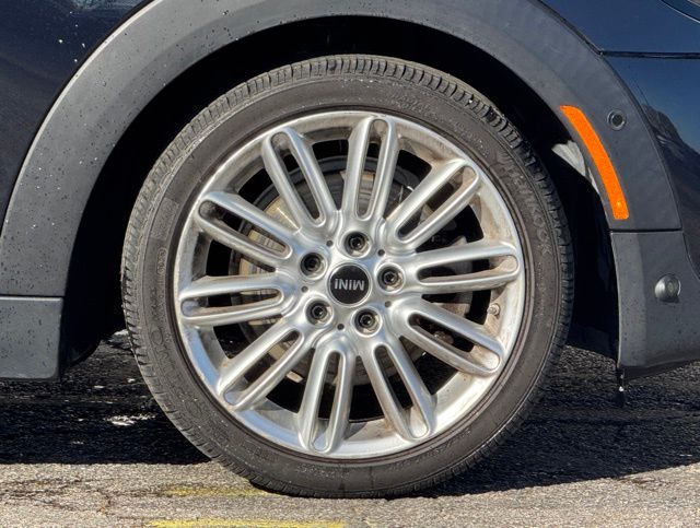 2020 Mini Cooper 2 Door Hardtop Iconic photo 3