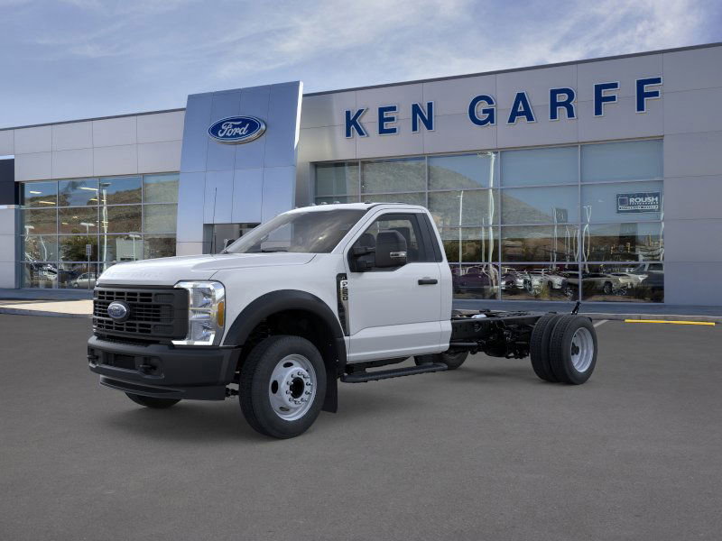 2025 Ford F-550 Super Duty Chassis Cab XL's photo