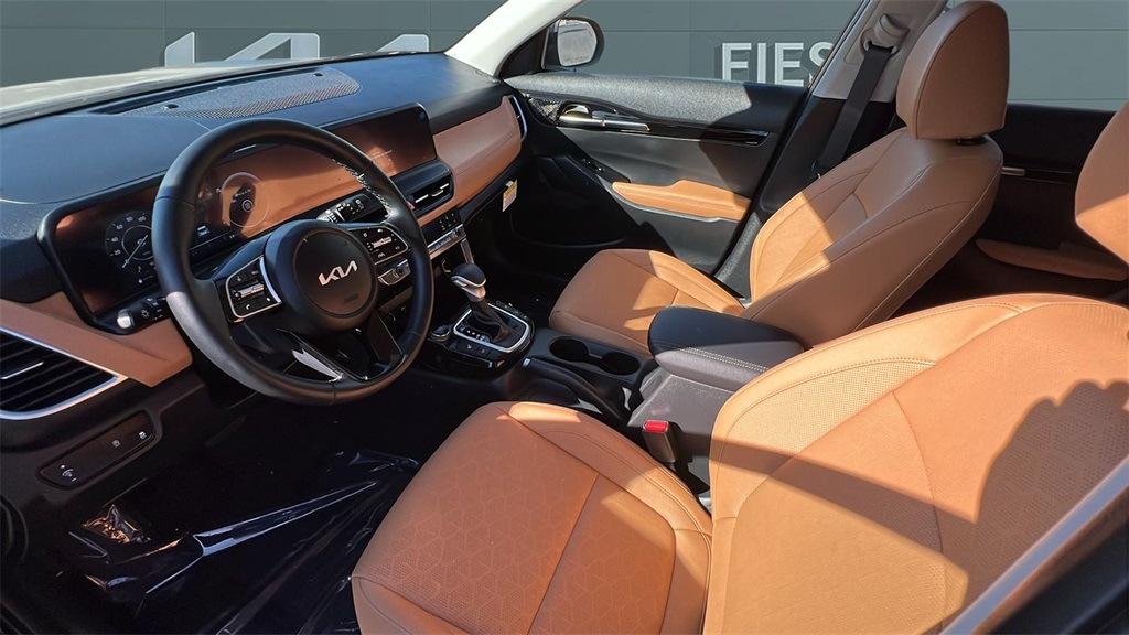 2026 Kia Seltos EX photo 14