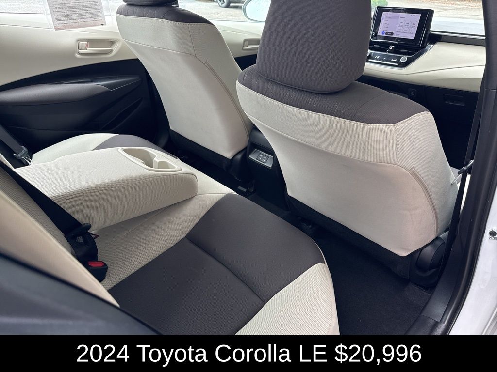 2024 Toyota Corolla LE photo 17