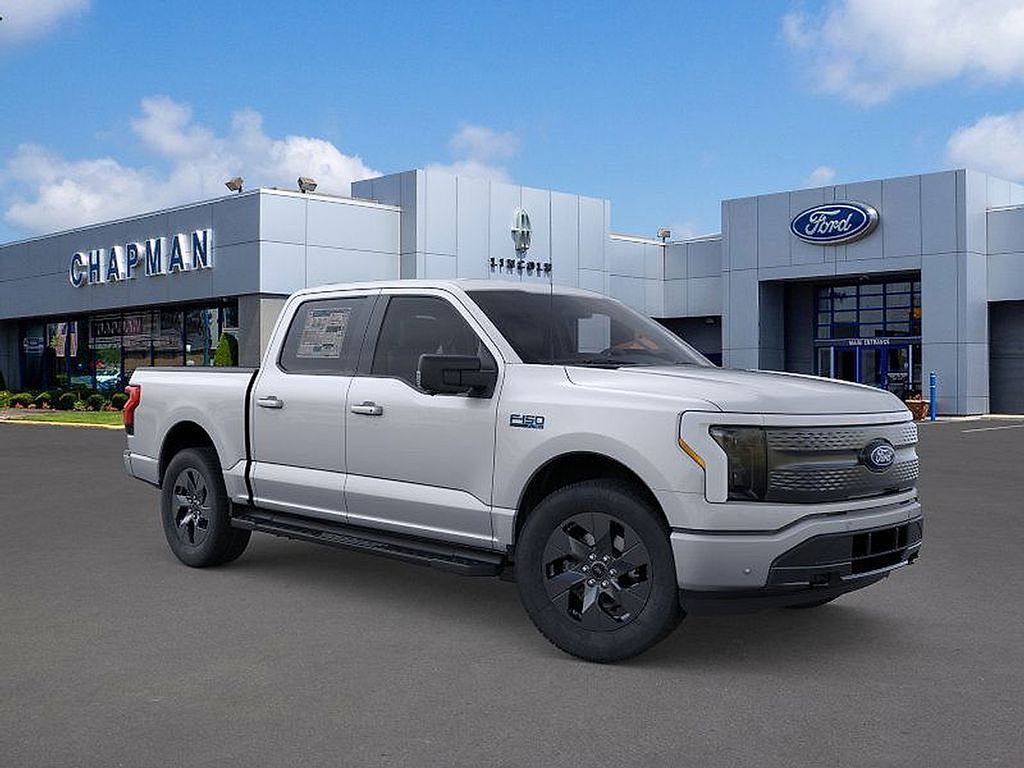 2025 Ford F-150 Lightning photo 7