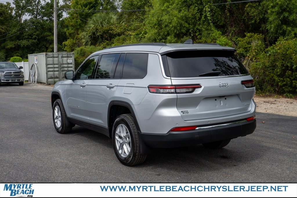 2025 Jeep Grand Cherokee Laredo X photo 3