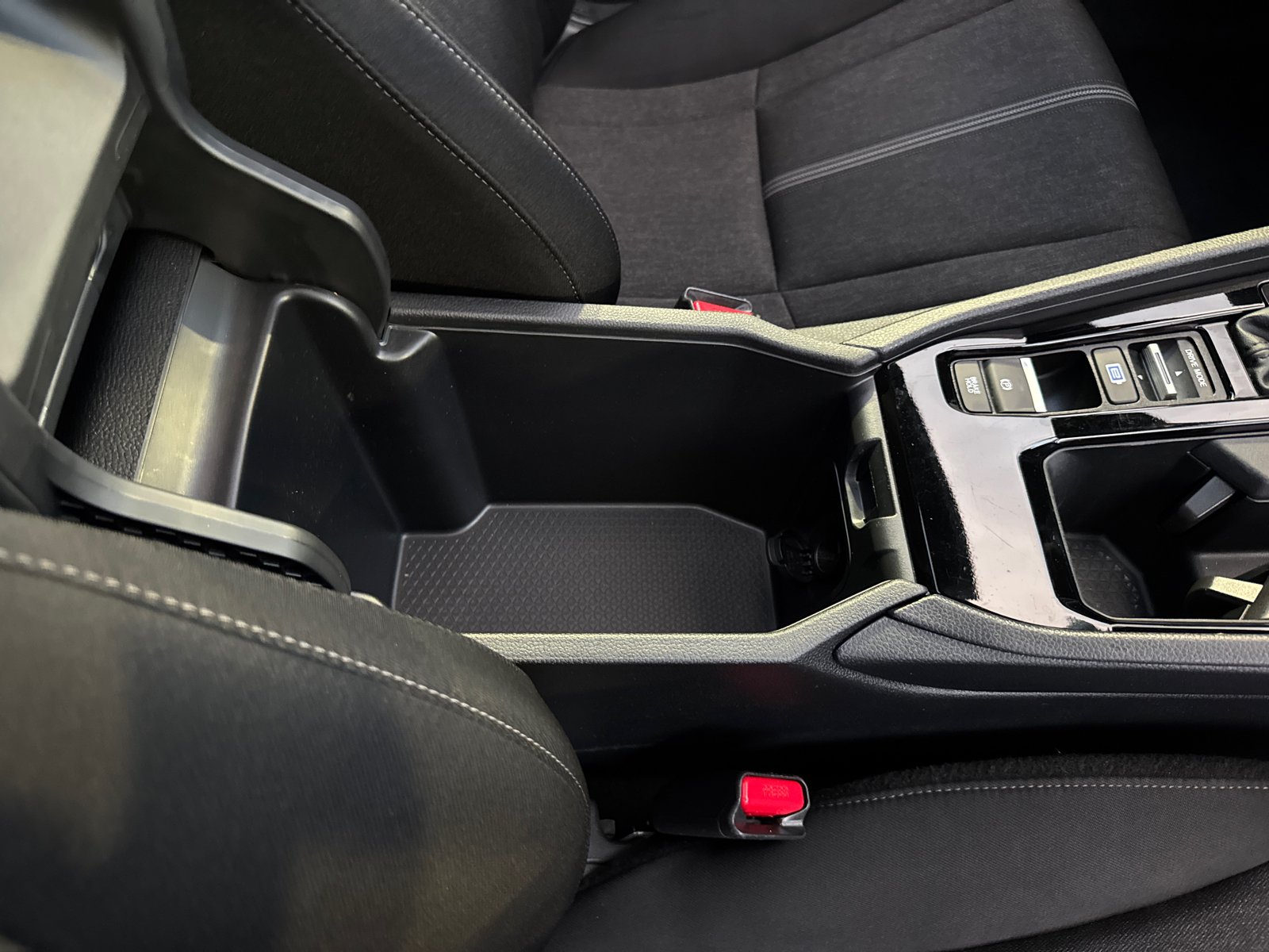 2024 Honda Accord Hybrid Sport photo 2