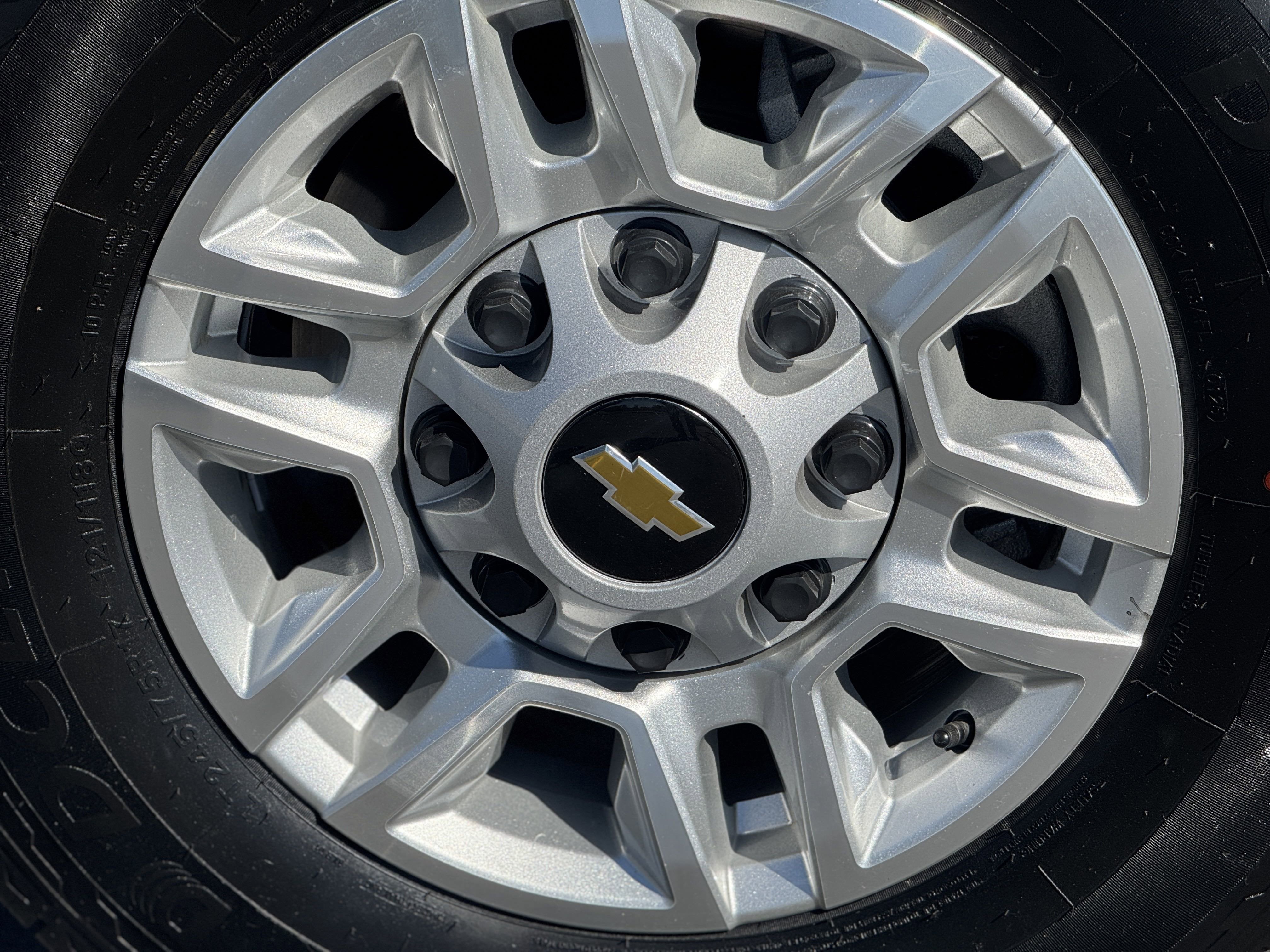 2024 Chevrolet Silverado 2500HD LT photo 17