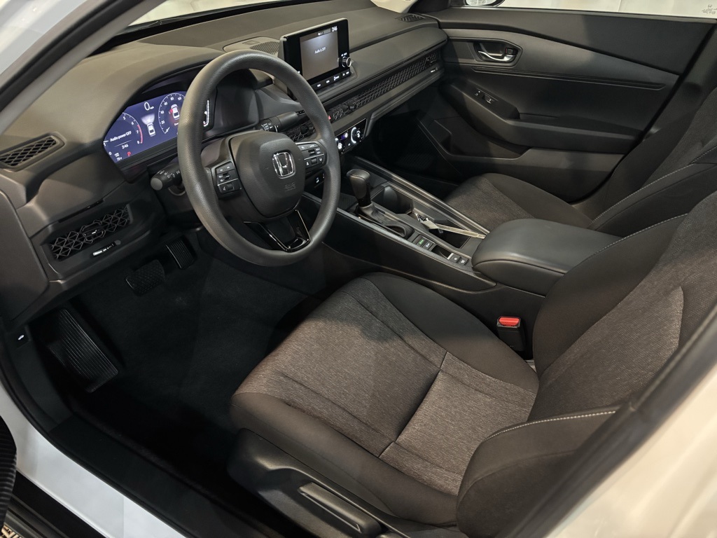 2023 Honda Accord LX photo 6