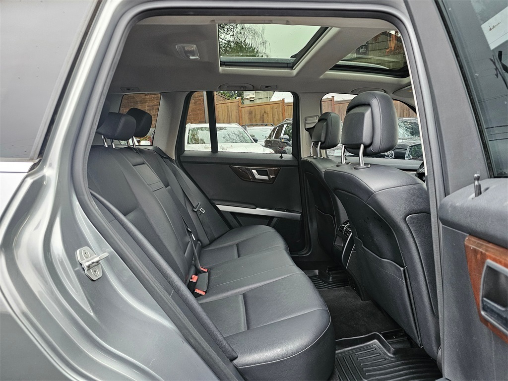 2015 Mercedes Benz GLK 350 4MATIC photo 4