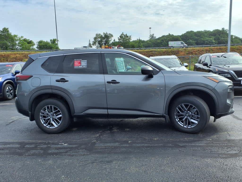 2023 Nissan Rogue S photo 2