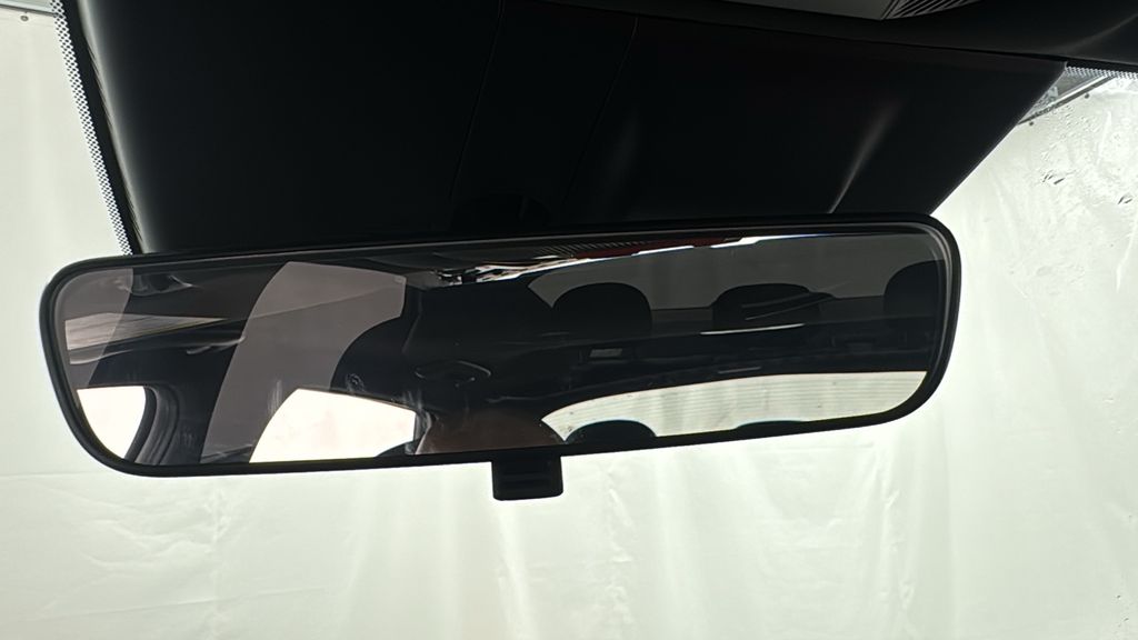 2025 Kia K4 GT-Line photo 27