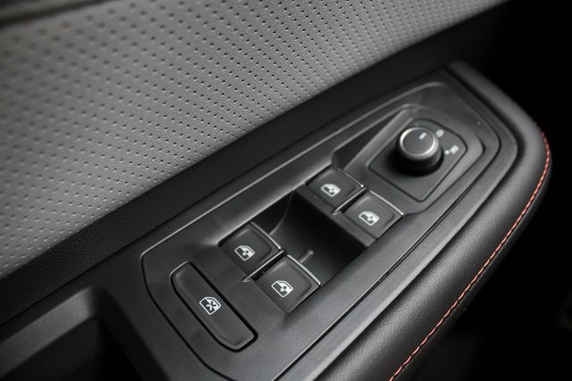 2025 Volkswagen Atlas Peak Edition SE photo 13