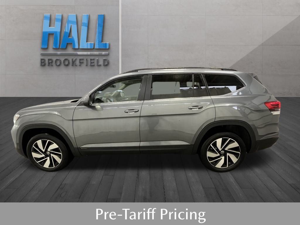 2025 Volkswagen Atlas SE Technology photo 2