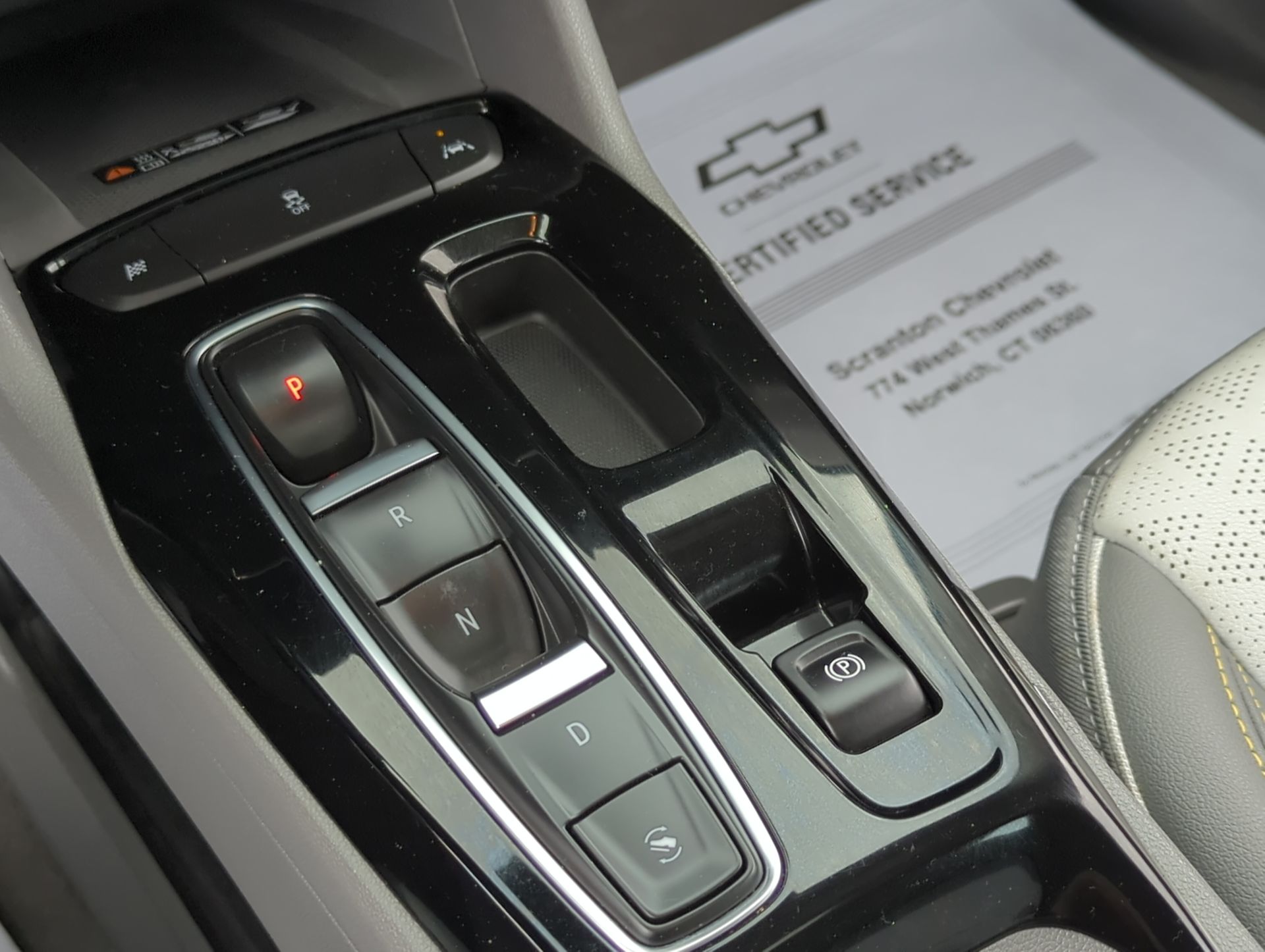 2022 Chevrolet Bolt EUV Premier photo 16