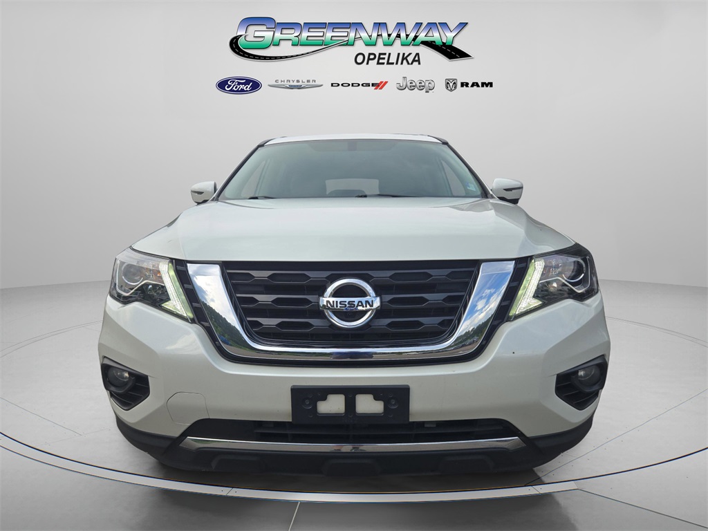 2020 Nissan Pathfinder Platinum photo 2