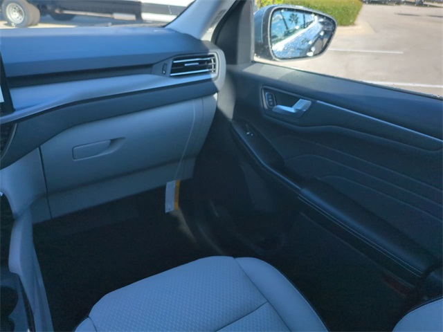 2026 Ford Escape Plug-In Hybrid photo 17