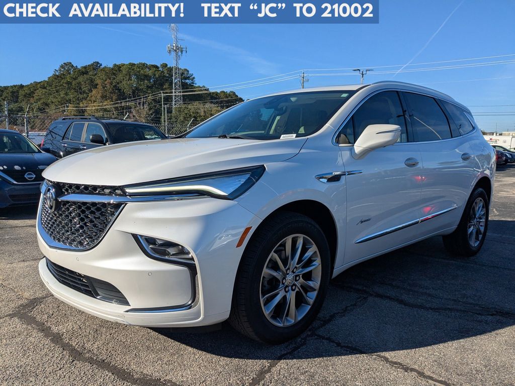 2024 Buick Enclave Avenir's photo
