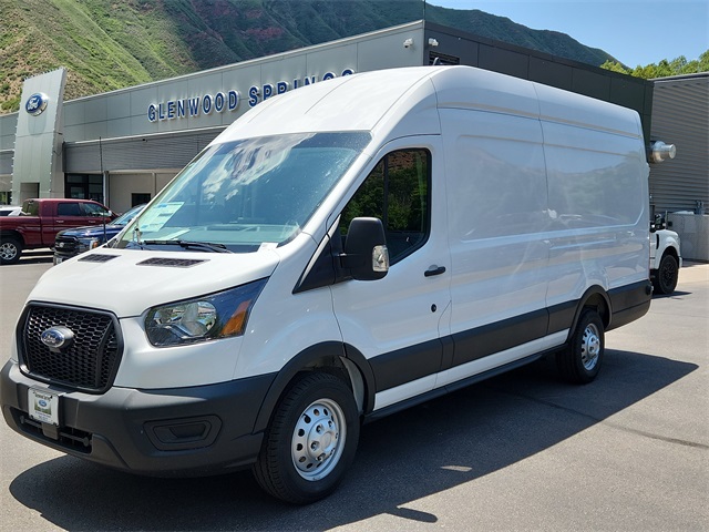 2025 Ford Transit Cargo Van photo 3