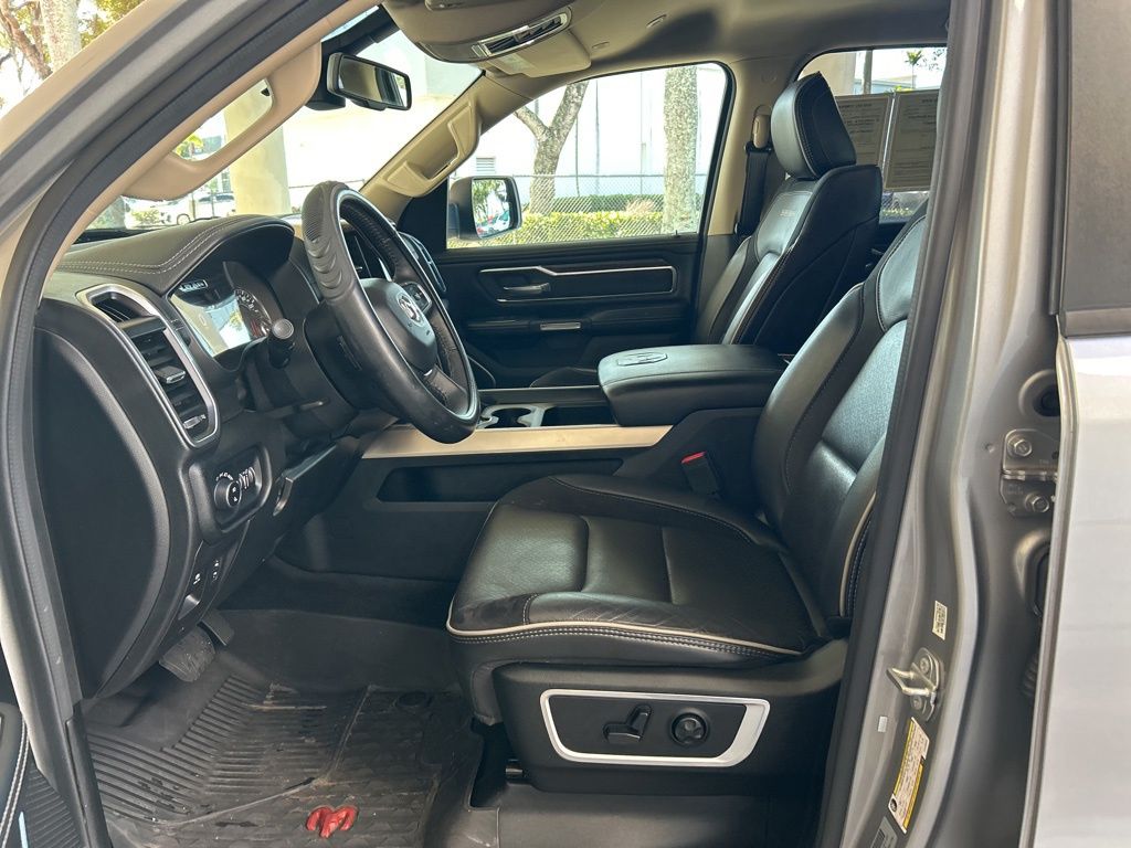 2020 Ram 1500 Laramie photo 4