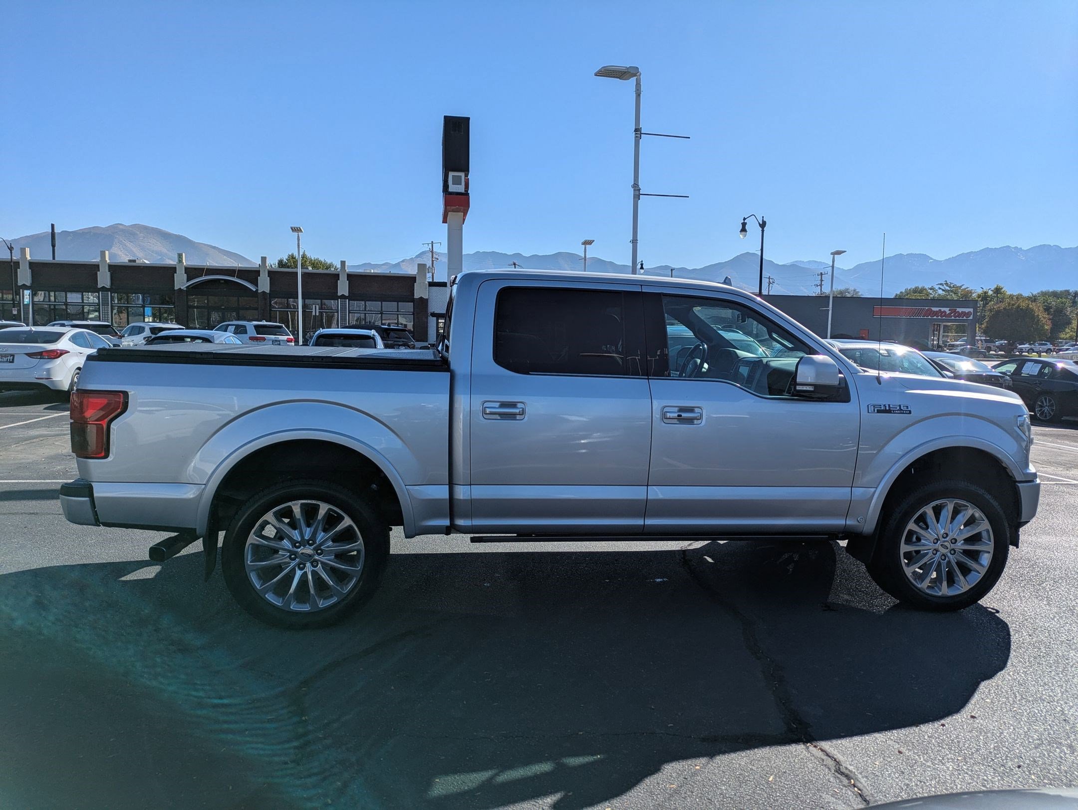 2018 Ford F-150 Limited photo 2
