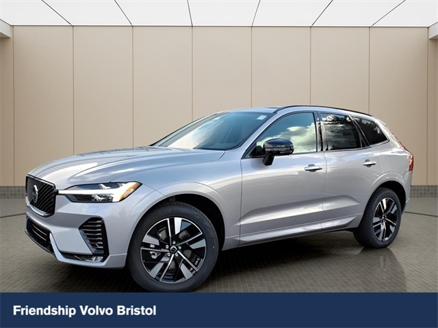 2026 Volvo XC60 Core's photo