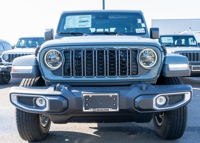 2025 Jeep Gladiator Sport S photo 3