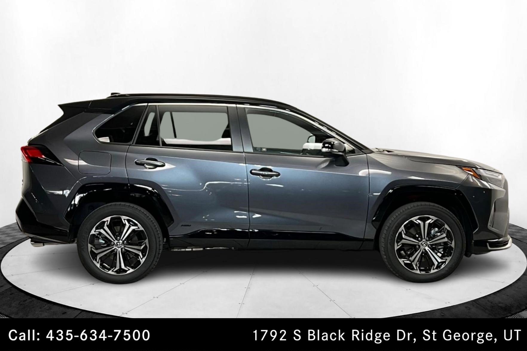 2025 Toyota RAV4 Hybrid XSE photo 5