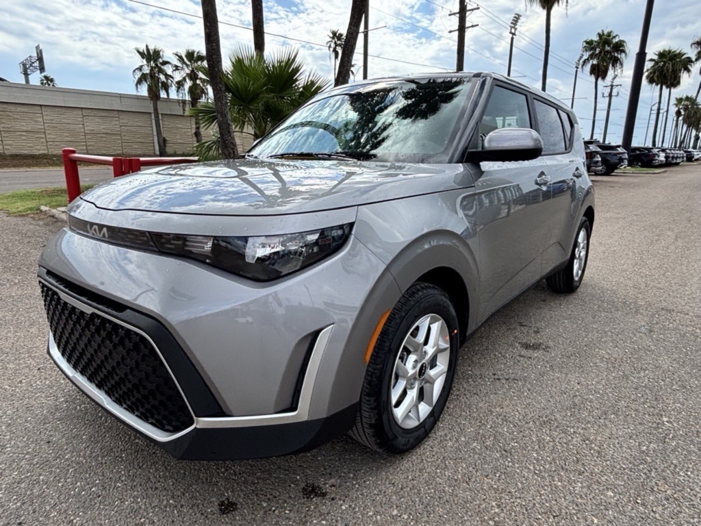 2025 Kia Soul LX S photo 4