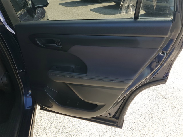 2022 Toyota Highlander L photo 31