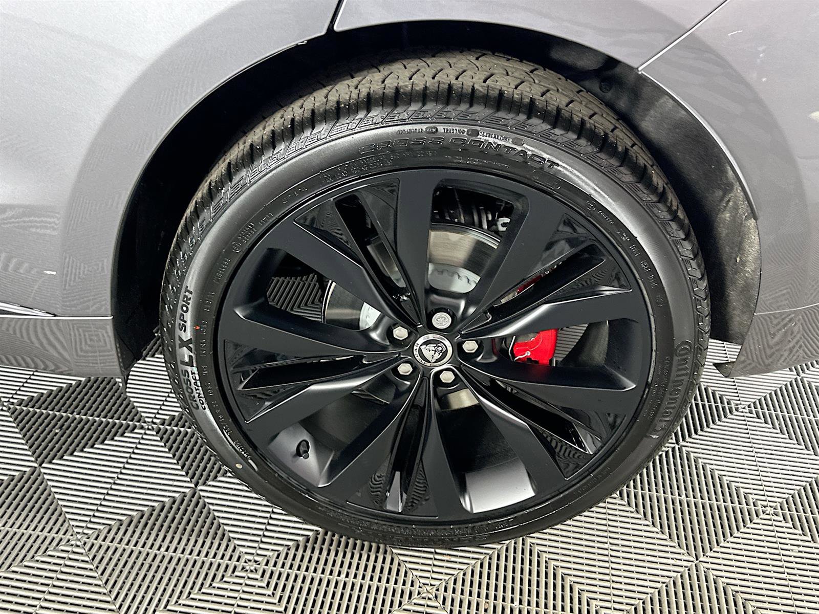 2025 Jaguar F-PACE P400 R-Dynamic S photo 25