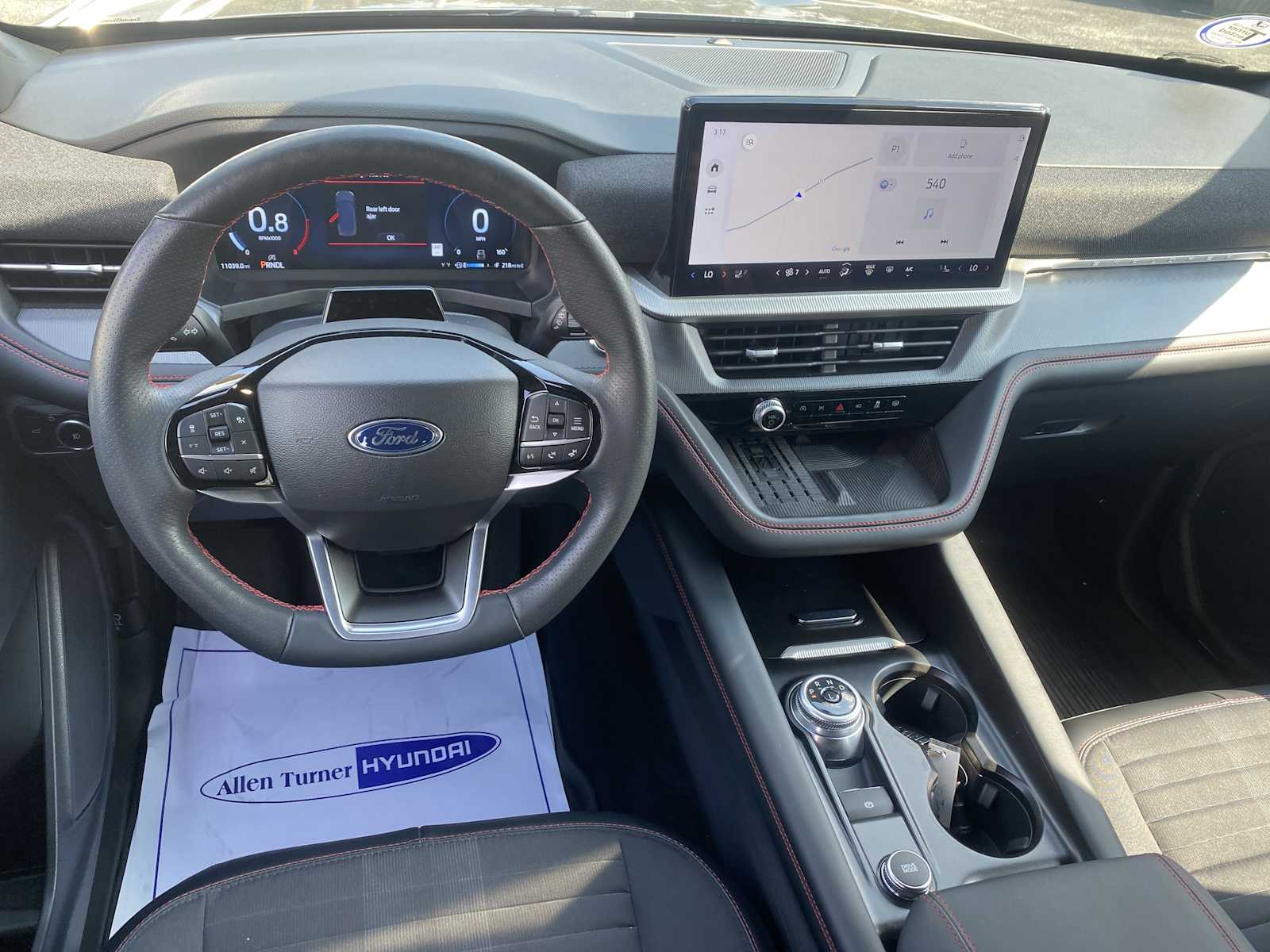 2025 Ford Explorer ST-Line photo 13