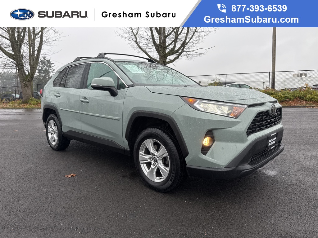 2021 Toyota RAV4 XLE's photo