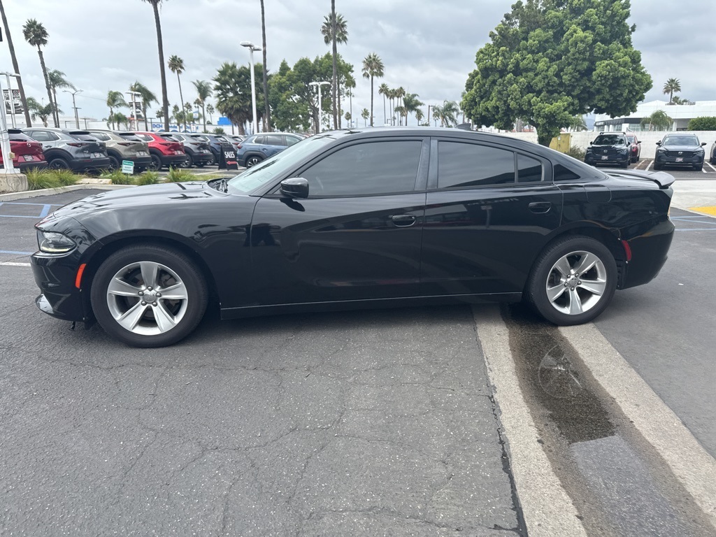 2017 Dodge Charger SXT photo 13