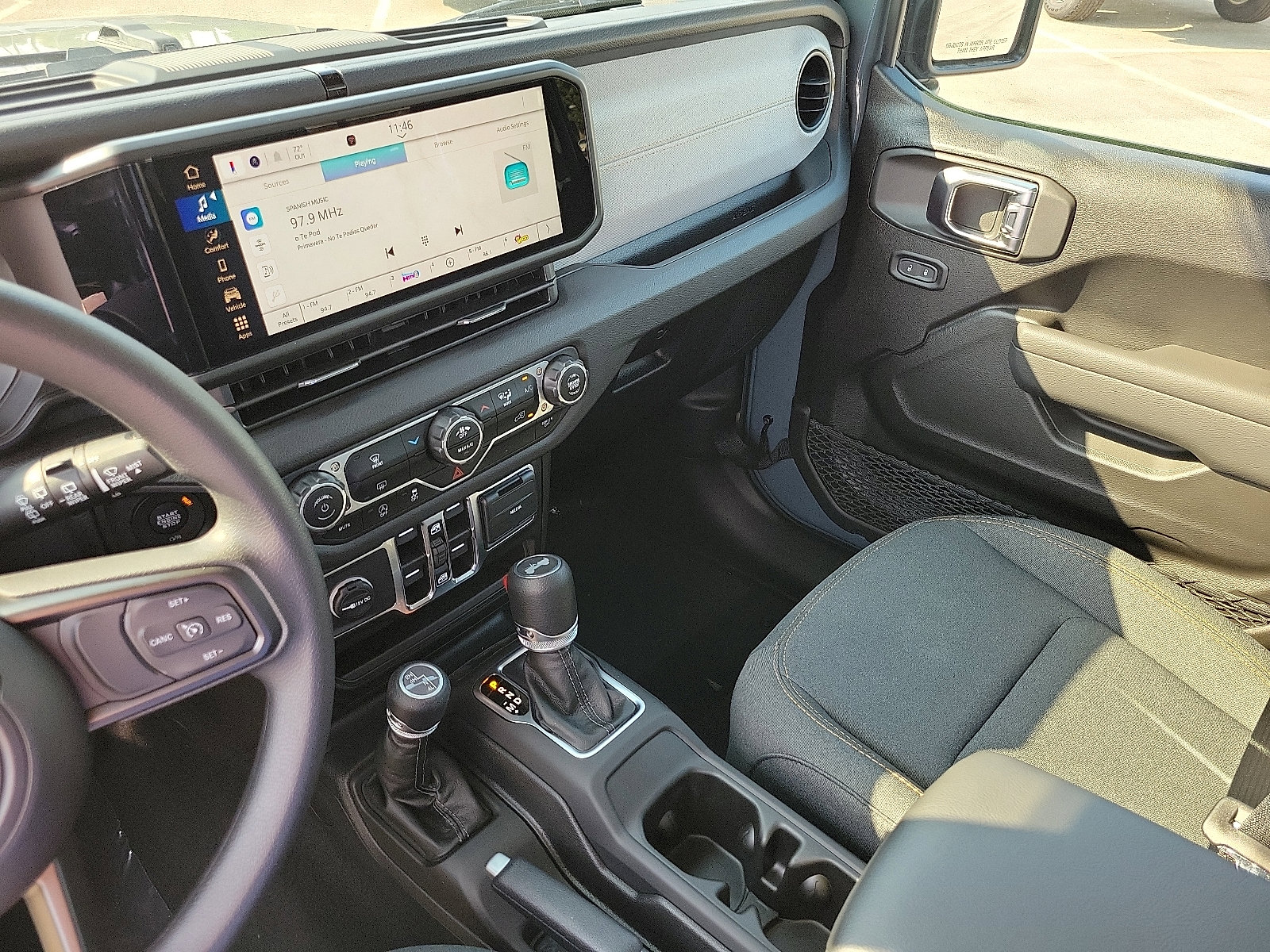 2025 Jeep Wrangler Sport photo 12
