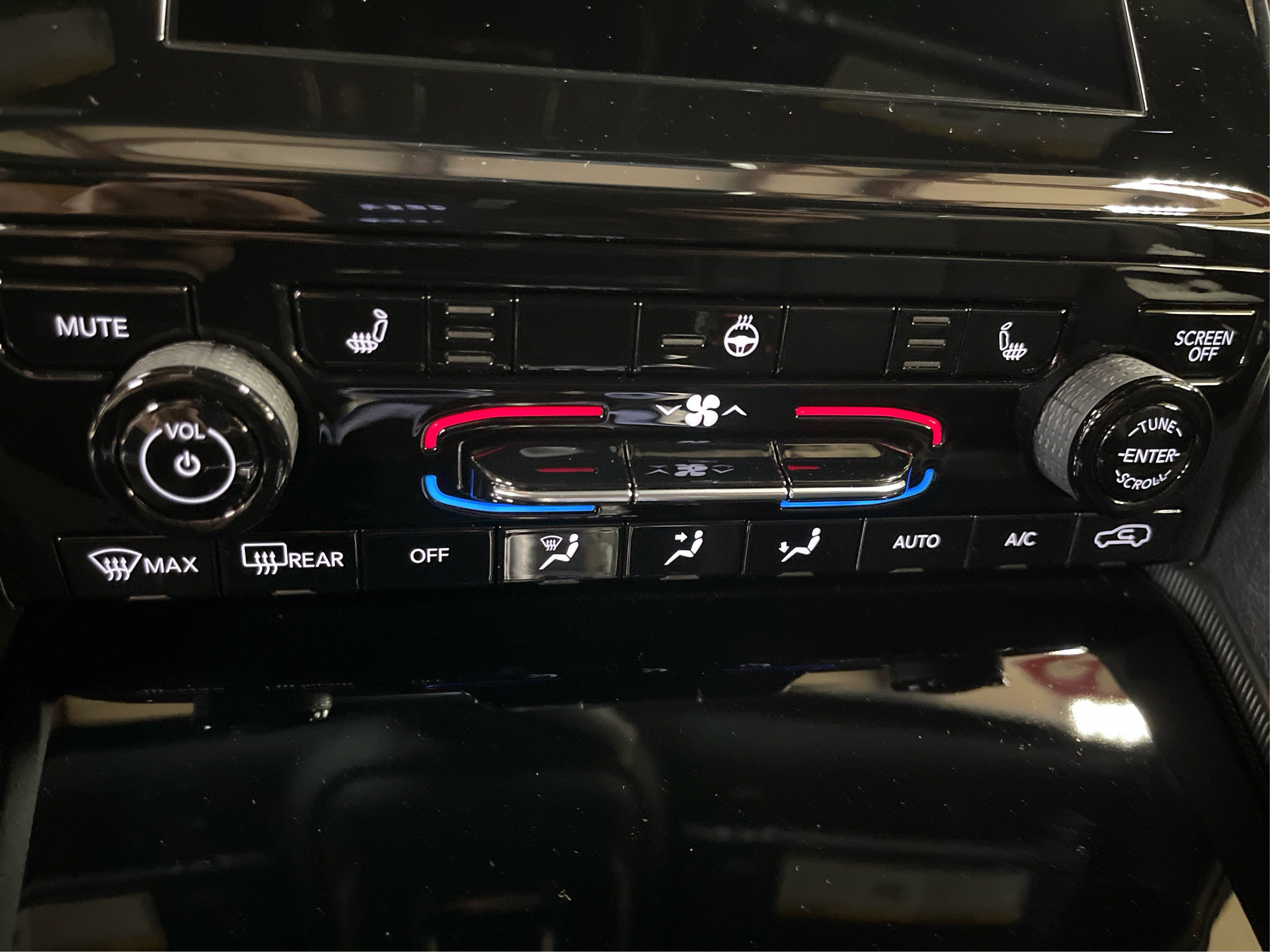 2023 Jeep Grand Cherokee Altitude photo 17