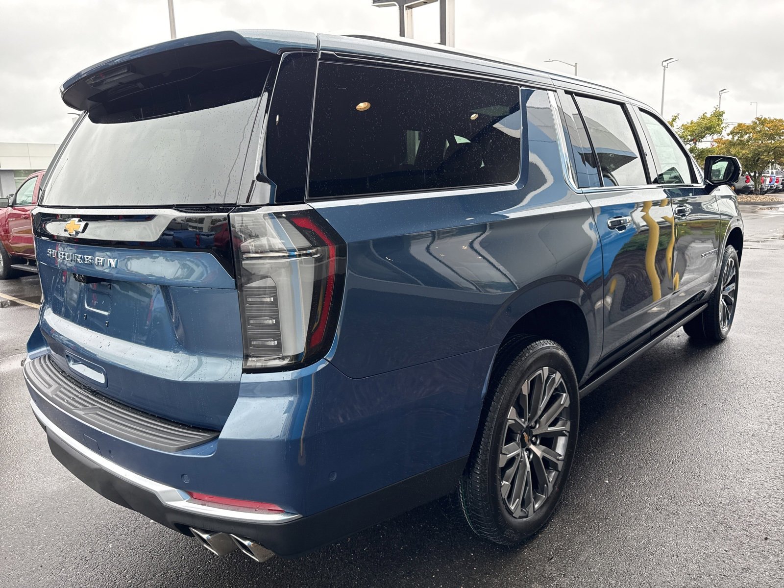 2026 Chevrolet Suburban High Country photo 2
