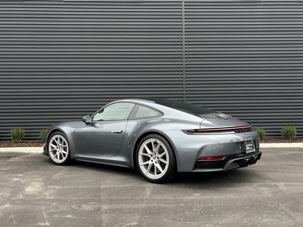 2025 Porsche 911 GTS photo 3