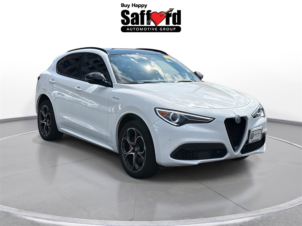 2022 Alfa Romeo Stelvio Ti Sport photo 9