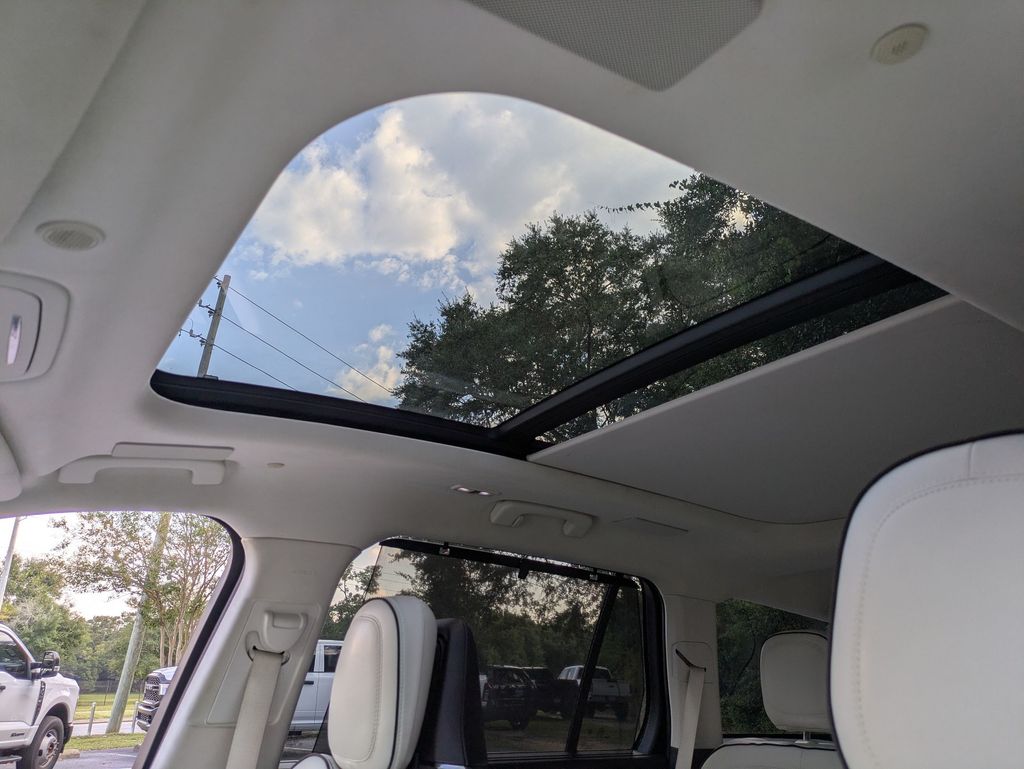 2020 Lincoln Aviator Black Label photo 14