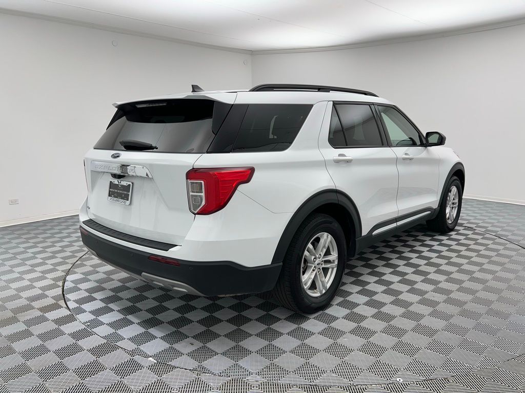 2023 Ford Explorer XLT photo 4